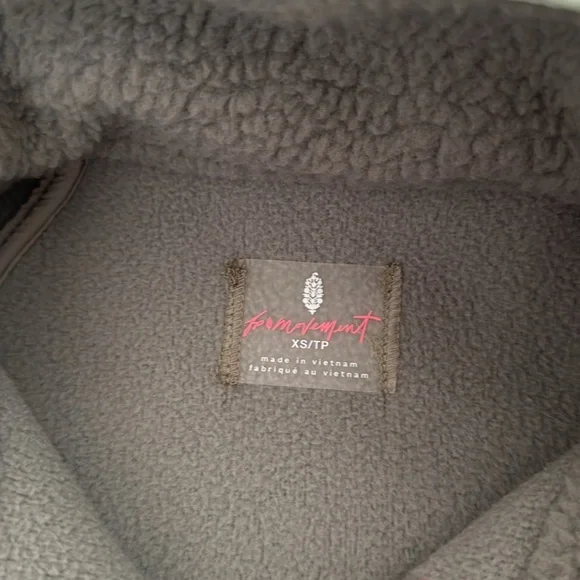 NWT Free people movement Hit The Slopes Pullover Fleece Pullover with Pocket - Picture 7 of 7